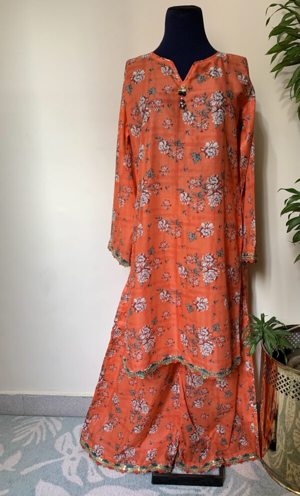 Ramadan Pret '24
Sunset Blaze: The Peechy Orange Ensemble
Two-Piece